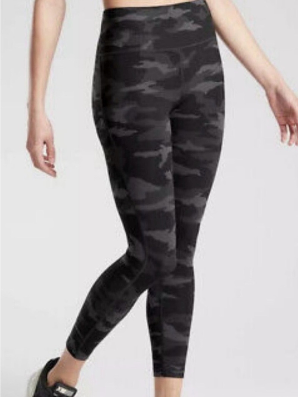 Athleta Camo Ultimate 7/8 leggings